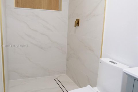 House in Pompano Beach, Florida 3 bedrooms, 120.03 sq.m. № 2048919 - photo 28