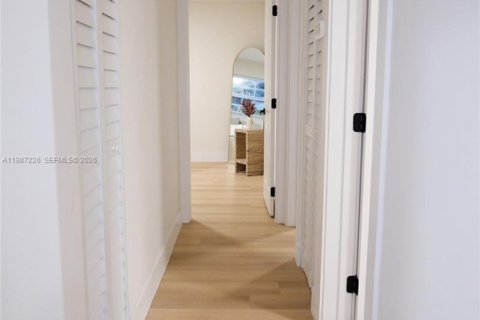 House in Pompano Beach, Florida 3 bedrooms, 120.03 sq.m. № 2048919 - photo 16