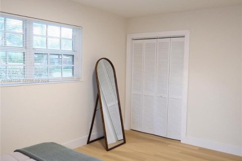 House in Pompano Beach, Florida 3 bedrooms, 120.03 sq.m. № 2048919 - photo 21