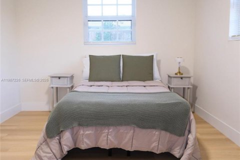 House in Pompano Beach, Florida 3 bedrooms, 120.03 sq.m. № 2048919 - photo 25