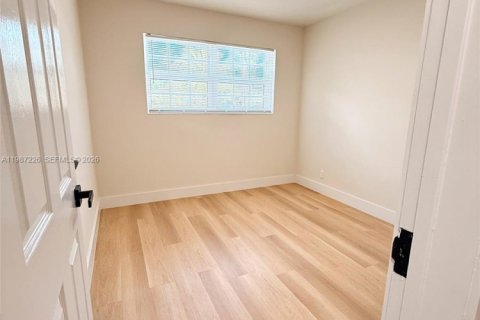 House in Pompano Beach, Florida 3 bedrooms, 120.03 sq.m. № 2048919 - photo 27