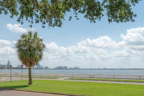 Copropriété à vendre à Tampa, Floride: 2 chambres, 86.96 m2 № 2418552 - photo 2