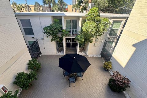 Copropriété à vendre à Tampa, Floride: 2 chambres, 86.96 m2 № 2418552 - photo 23