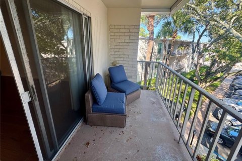 Copropriété à vendre à Tampa, Floride: 2 chambres, 86.96 m2 № 2418552 - photo 12