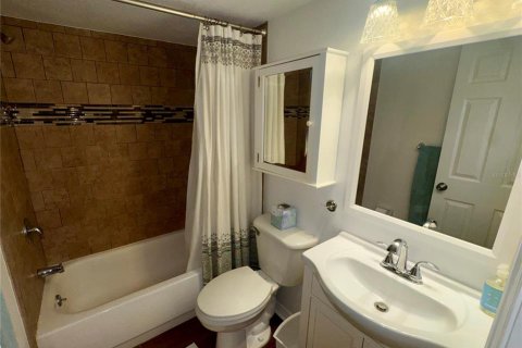 Copropriété à vendre à Tampa, Floride: 2 chambres, 86.96 m2 № 2418552 - photo 17
