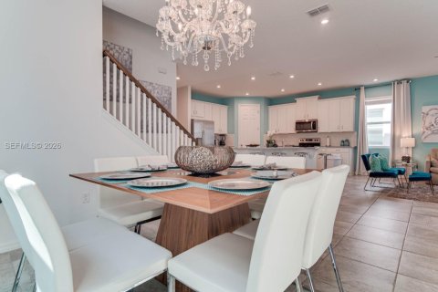 Дом в Киссимми, Флорида 7 спален, 388.05м2 № 2030351