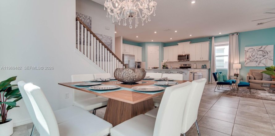 Дом в Киссимми, Флорида 7 спален, 388.05м2 № 2030351