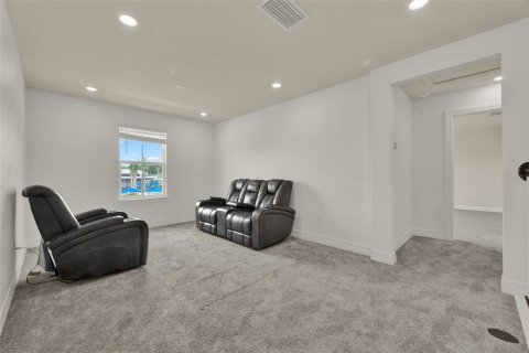 House in Orlando, Florida 5 bedrooms, 286.05 sq.m. № 1821043 - photo 30