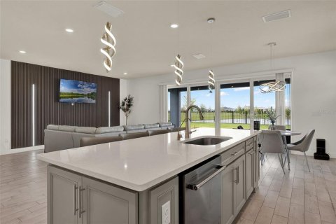 House in Orlando, Florida 5 bedrooms, 286.05 sq.m. № 1821043 - photo 21