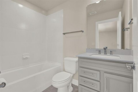 House in Orlando, Florida 5 bedrooms, 286.05 sq.m. № 1821043 - photo 7