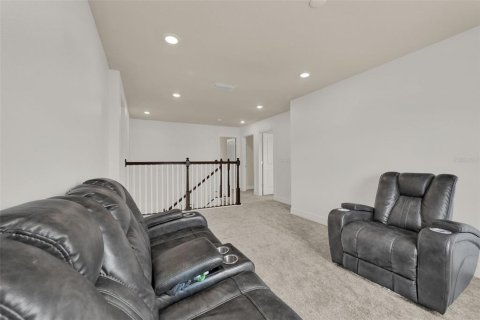 House in Orlando, Florida 5 bedrooms, 286.05 sq.m. № 1821043 - photo 12