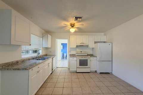 House in Palm Beach Gardens, Florida 3 bedrooms, 98.1 sq.m. № 2260841 - photo 23