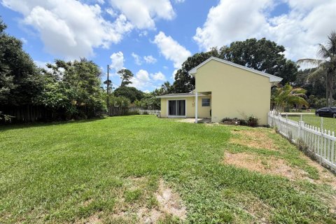 House in Palm Beach Gardens, Florida 3 bedrooms, 98.1 sq.m. № 2260841 - photo 12