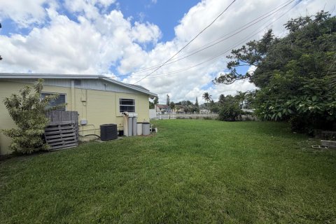 House in Palm Beach Gardens, Florida 3 bedrooms, 98.1 sq.m. № 2260841 - photo 15