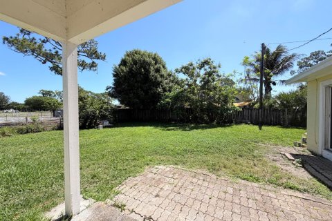 House in Palm Beach Gardens, Florida 3 bedrooms, 98.1 sq.m. № 2260841 - photo 29