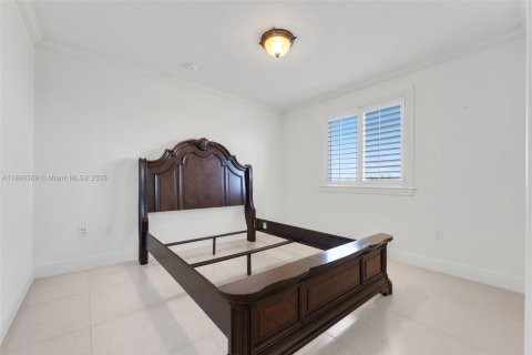 House in Medley, Florida 4 bedrooms, 170.94 sq.m. № 1953999 - photo 26