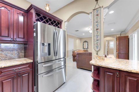 House in Medley, Florida 4 bedrooms, 170.94 sq.m. № 1953999 - photo 16