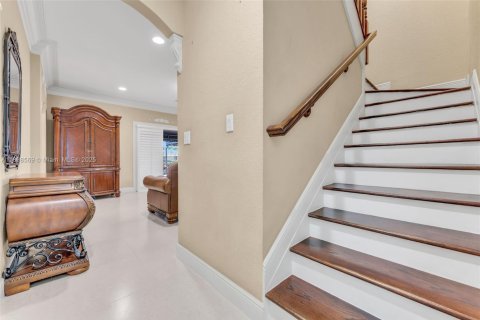 House in Medley, Florida 4 bedrooms, 170.94 sq.m. № 1953999 - photo 7