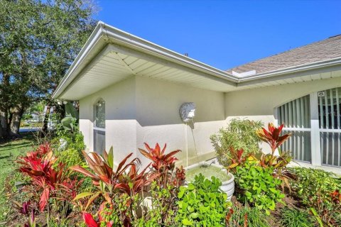 House in Palm Coast, Florida 3 bedrooms, 189.61 sq.m. № 1519368 - photo 16