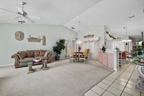 House in Palm Coast, Florida 3 bedrooms, 189.61 sq.m. № 1519368 - photo 21