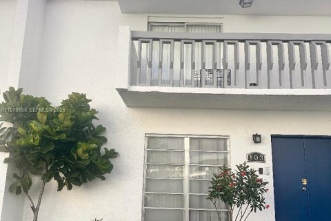 Touwnhouse à vendre à Palmetto Bay, Floride: 3 chambres, 152.17 m2 № 2079891 - photo 2