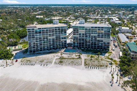Condo in Sarasota, Florida, 2 bedrooms  № 1916078 - photo 5