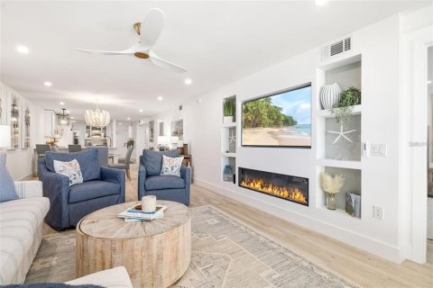 Condo in Sarasota, Florida, 2 bedrooms  № 1916078 - photo 26