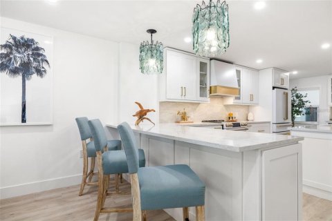 Condo in Sarasota, Florida, 2 bedrooms  № 1916078 - photo 20