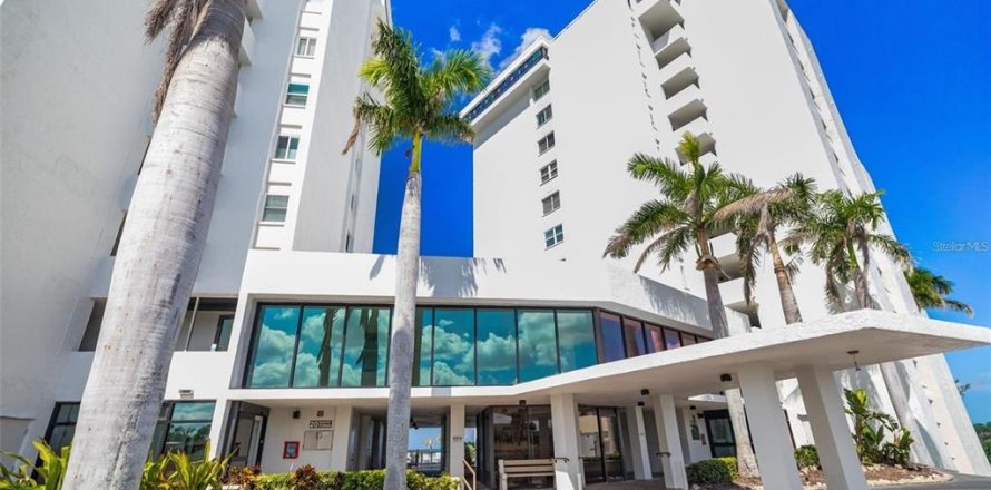 Condo in Sarasota, Florida, 2 bedrooms  № 1916078