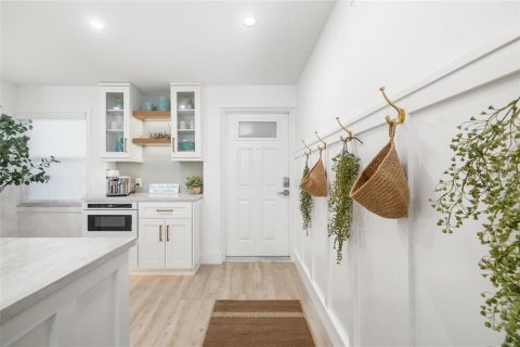 Condo in Sarasota, Florida, 2 bedrooms  № 1916078 - photo 10