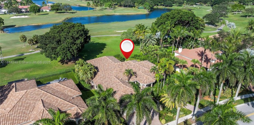 Villa ou maison à Weston, Floride 5 chambres, 379.51 m2 № 1842390