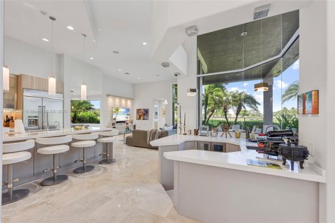Villa ou maison à vendre à Weston, Floride: 5 chambres, 379.51 m2 № 1842390 - photo 2