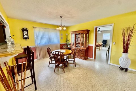 Casa en venta en Lakeland, Florida, 3 dormitorios, 172.24 m2 № 2102828 - foto 5