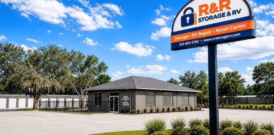 Immobilier commercial à Chiefland, Floride 1244.89 m2 № 2431089