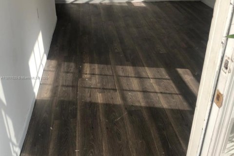 Casa en alquiler en Dania Beach, Florida, 1 dormitorio, 178 m2 № 1774386 - foto 11