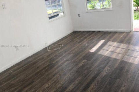 Casa en alquiler en Dania Beach, Florida, 1 dormitorio, 178 m2 № 1774386 - foto 6