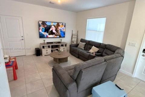 Townhouse in Miami, Florida 3 bedrooms, 168.34 sq.m. № 2271954 - photo 6