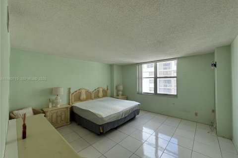 Купить кондоминиум в Халландейл-Бич, Флорида 1 спальня, 120.77м2, № 2043909 - фото 20