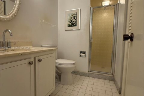 Купить кондоминиум в Халландейл-Бич, Флорида 1 спальня, 120.77м2, № 2043909 - фото 17