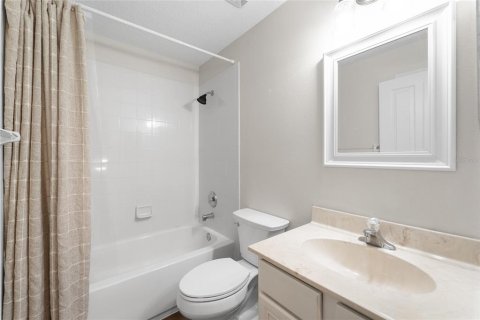 Townhouse in Tampa, Florida 3 bedrooms, 134.89 sq.m. № 2142830 - photo 14