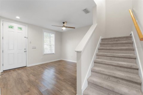 Townhouse in Tampa, Florida 3 bedrooms, 134.89 sq.m. № 2142830 - photo 6