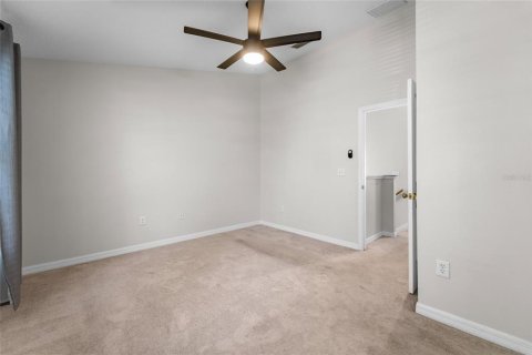 Townhouse in Tampa, Florida 3 bedrooms, 134.89 sq.m. № 2142830 - photo 8