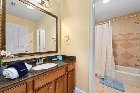 Condominio en venta en Kissimmee, Florida, 3 dormitorios № 1809687 - foto 22