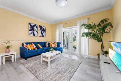 Condominio en venta en Kissimmee, Florida, 3 dormitorios № 1809687 - foto 14