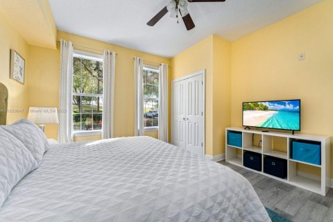 Condominio en venta en Kissimmee, Florida, 3 dormitorios № 1809687 - foto 27