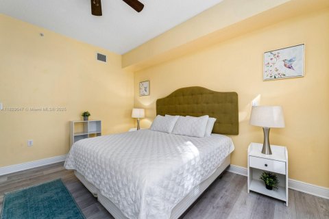 Condominio en venta en Kissimmee, Florida, 3 dormitorios № 1809687 - foto 28