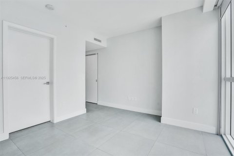 Condo in Miami, Florida, 2 bedrooms  № 1984008 - photo 16