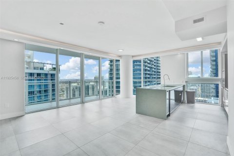 Condo in Miami, Florida, 2 bedrooms  № 1984008 - photo 3