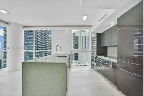 Condo in Miami, Florida, 2 bedrooms  № 1984008 - photo 4