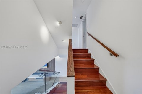 Copropriété à vendre à Miami Beach, Floride: 4 chambres, 249.16 m2 № 2395158 - photo 12
